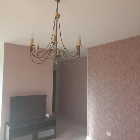 Divu Istabu Saulains Dzivoklis Ugāle